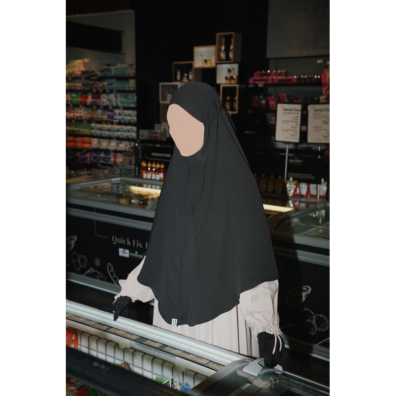 BOOKED CLASSBERG BLACK S ELMADINA / BLACK KASYA DRESS ALJENNA GHANIA ABAYA BY ZAYNA ABAYA / LUNA ELM