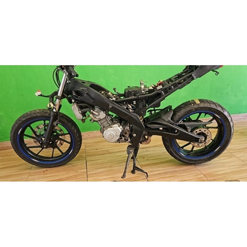 velg set swing arm r15 v3 original