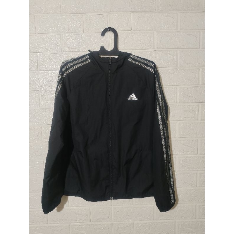 jaket adidas size L cewek parasut second