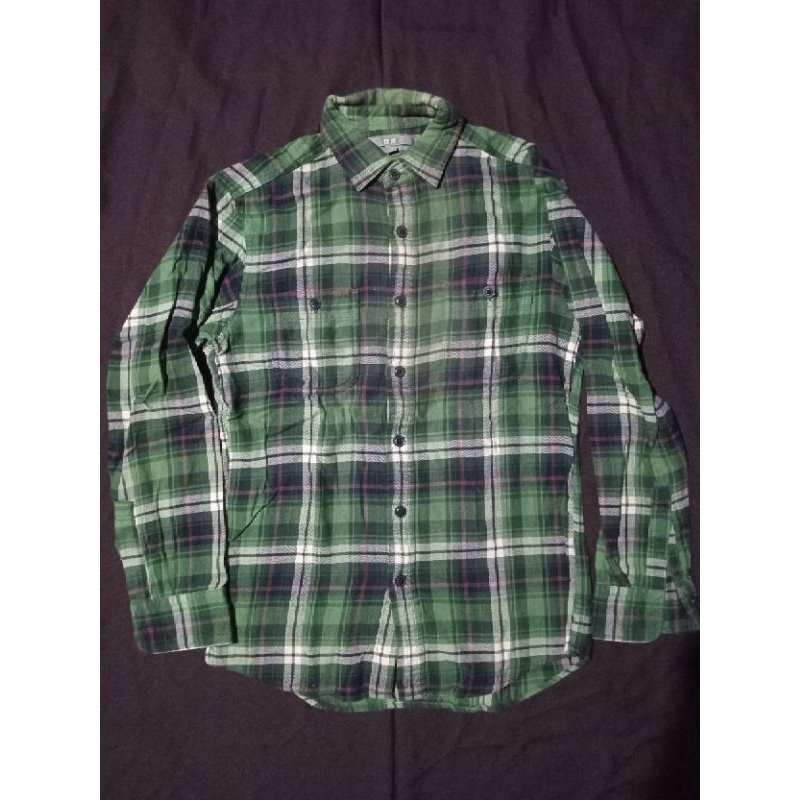kemeja flannel uniqlo