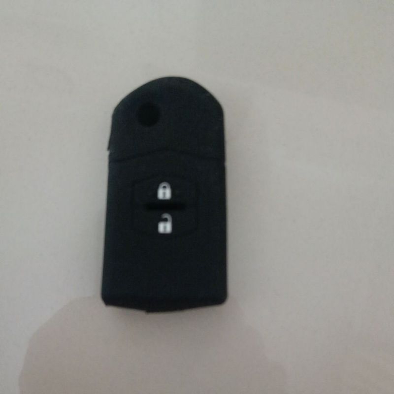 sarung/cover  remote mazda 2