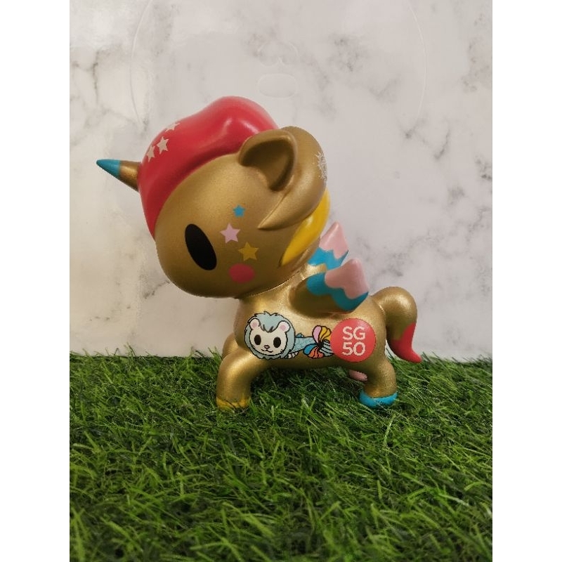 SALE Tokidoki Unicorno X STGCC Exclusive SG50 2015 Tokidoki Gold Merlion Rare Preloved