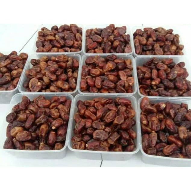 

Kurma Saad Khalas 1kg TOPLEES Fresh kurma Kholas Saad Enak Empuk THINWALL Panen Baru Exp 2026