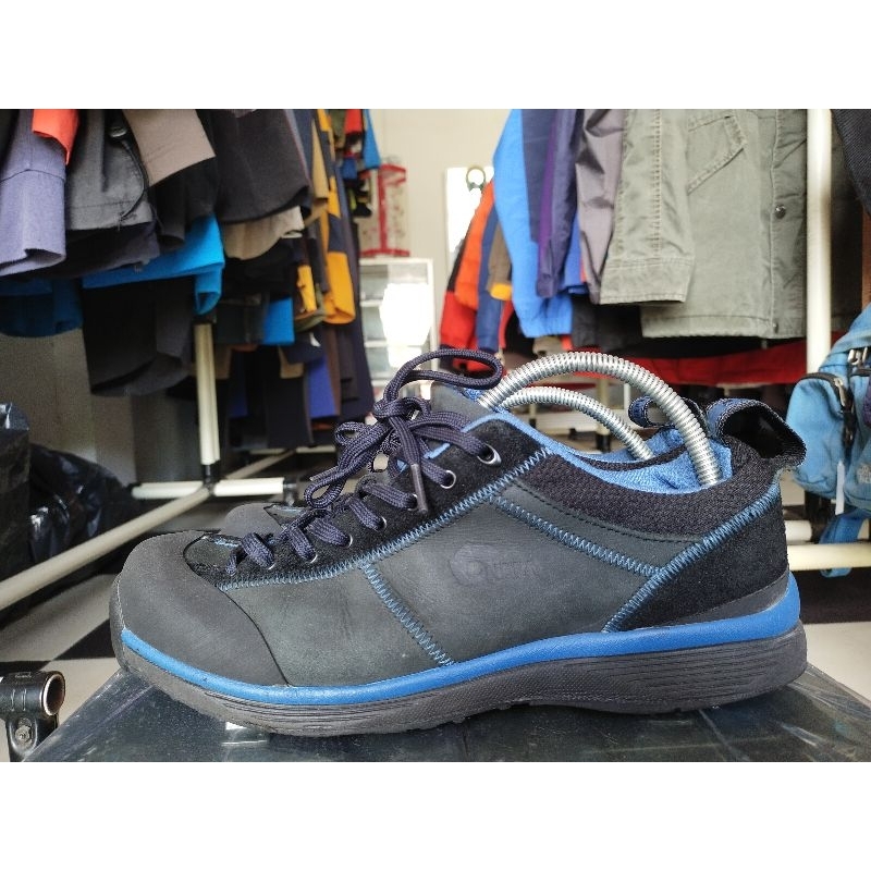 Sepatu Outdoor NEPA
