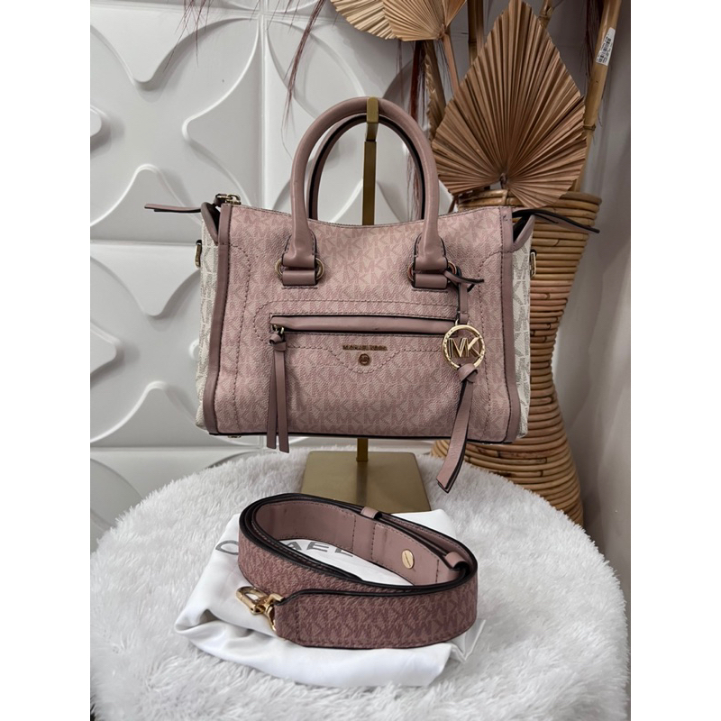 MICHAEL KORS CARINE SIZE MEDIUM/ MK CARINE MEDIUM