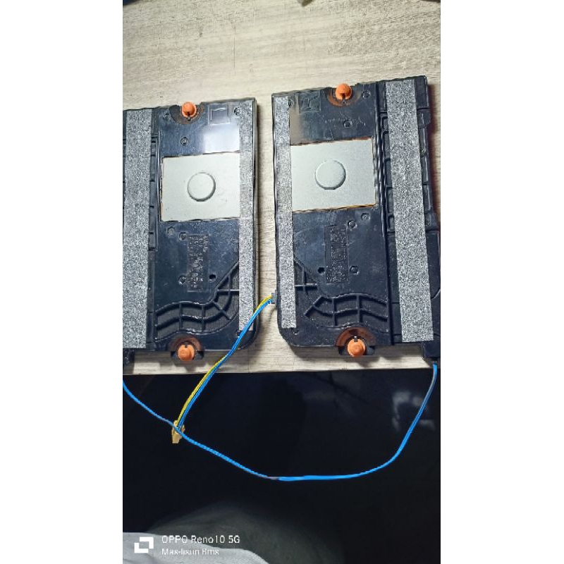 Speaker Salon Spiker TV LED SAMSUNG UA50AU8000K UA 50AU8000 K.