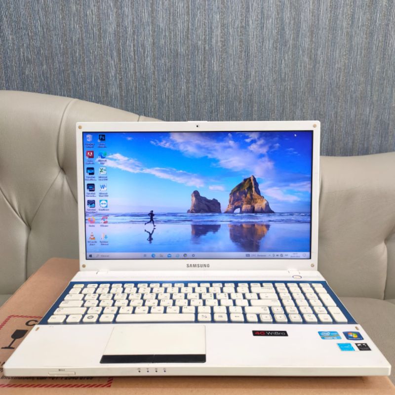 Laptop Samsung 300V intel Cor i5 Ram 8Gb/SSD 256Gb  Dualvga Nvdia Geforce GT520MX 15inch