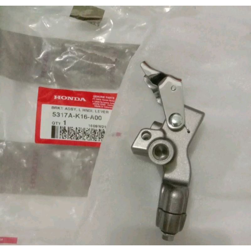 Dudukan handle kiri + handle + swit rem braket L handle Assy Scoopy karbu Scoopy fi ORIGINAL lepas C