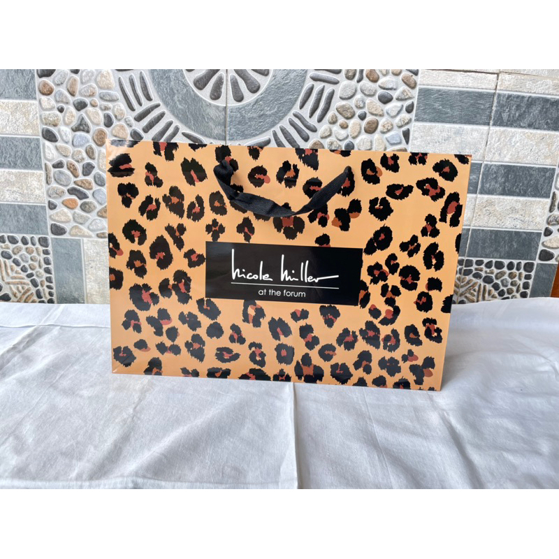 

PAPERBAG HICOLE HILLER