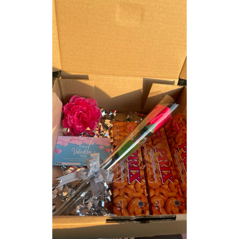 

Box Hampers Valentine Murah