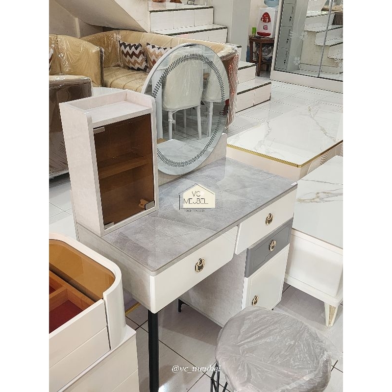 Meja Rias minimalis modern lampu led