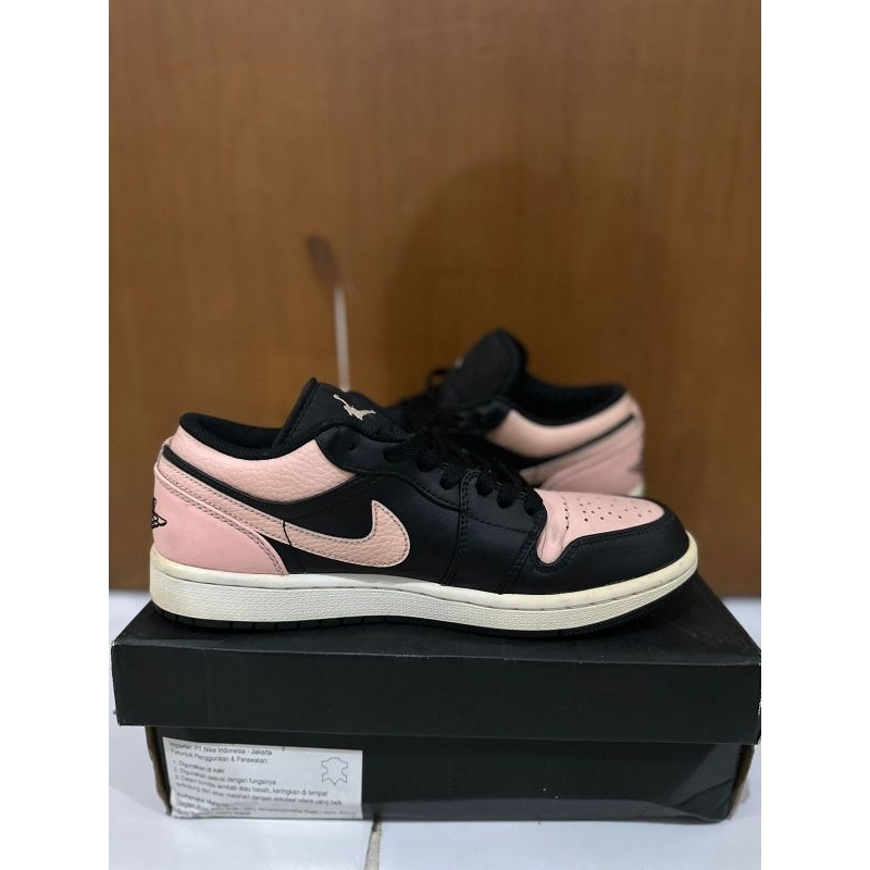 Air Jordan 1 Low Crimson Tint