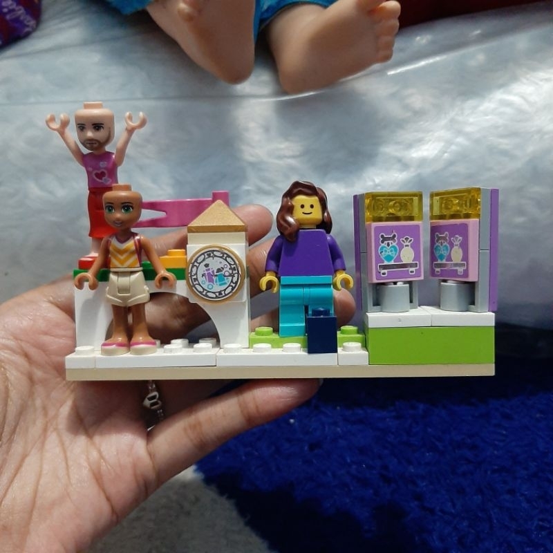 Mainan / dikoleksi figure lego & aksesoris lego bentuk rumah kecil