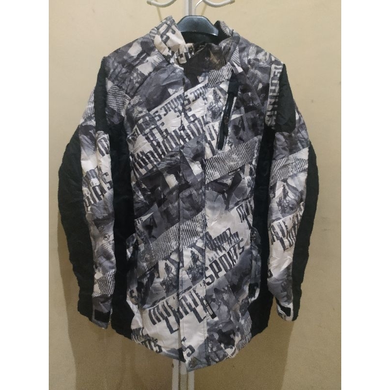 Jaket Snowboard Michiko London