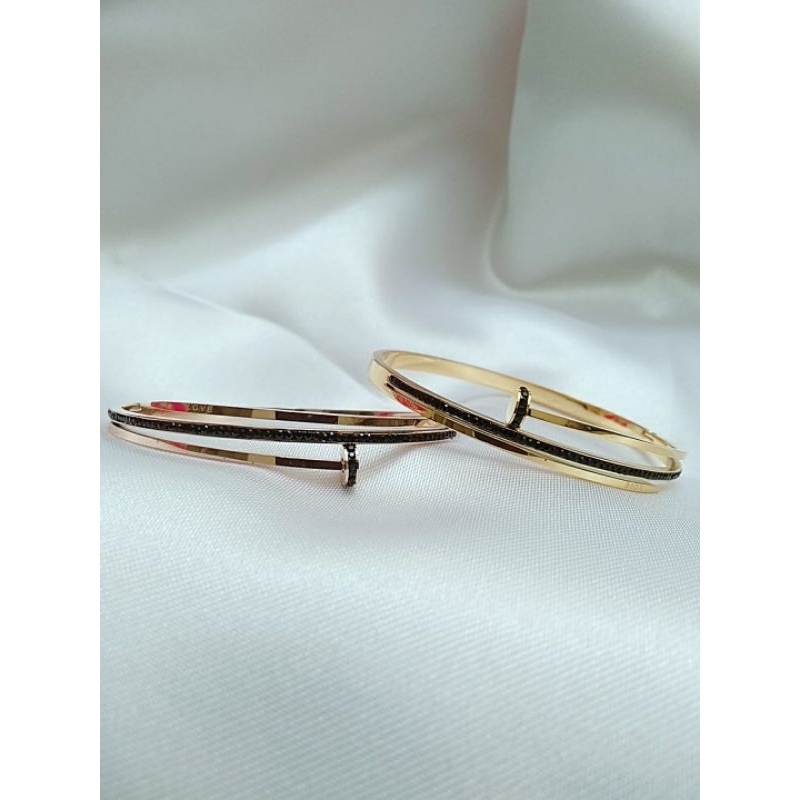 Gelang tangan bangle titanium paku list mata hitam