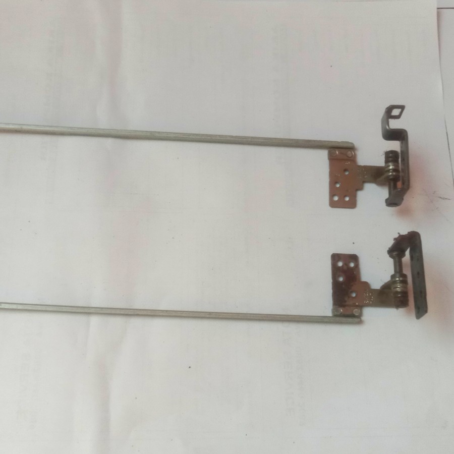 Engsel LED LCD Acer one z1402