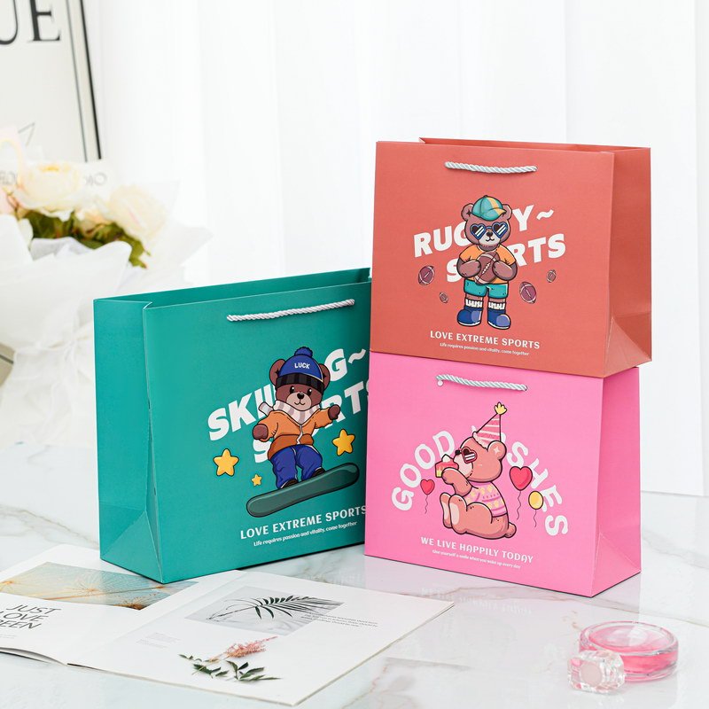 

Paper Bag Sports Bear | Goodie Bag | Tas Souvenir | Tas Ulang Tahun