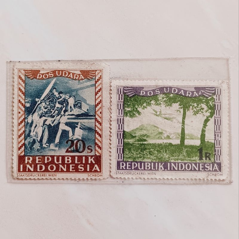 (AB) Perangko Revolusi Cetakan Wina Pos Udara - Republik Indonesia Set 2 pcs  Mint (W-10)