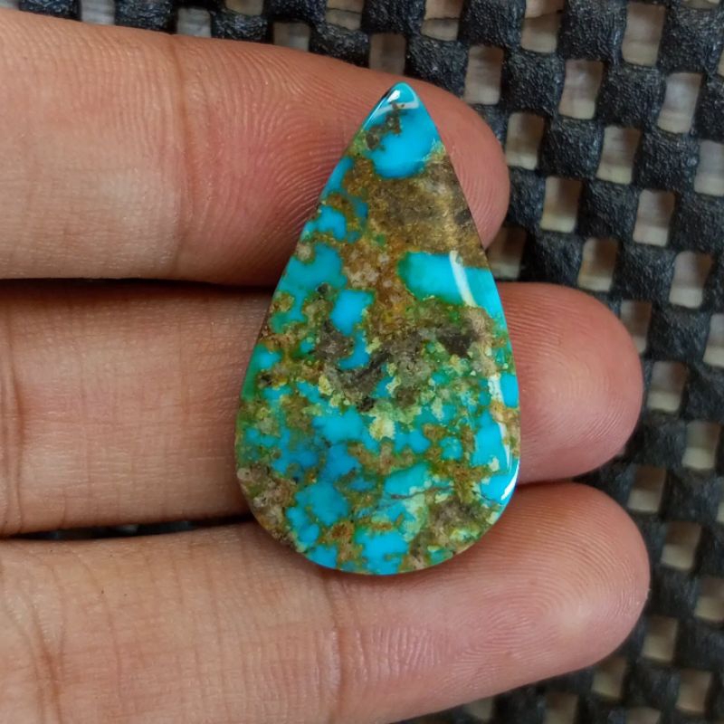 Batu Pirus Persia Biru Fancy Serat Emas