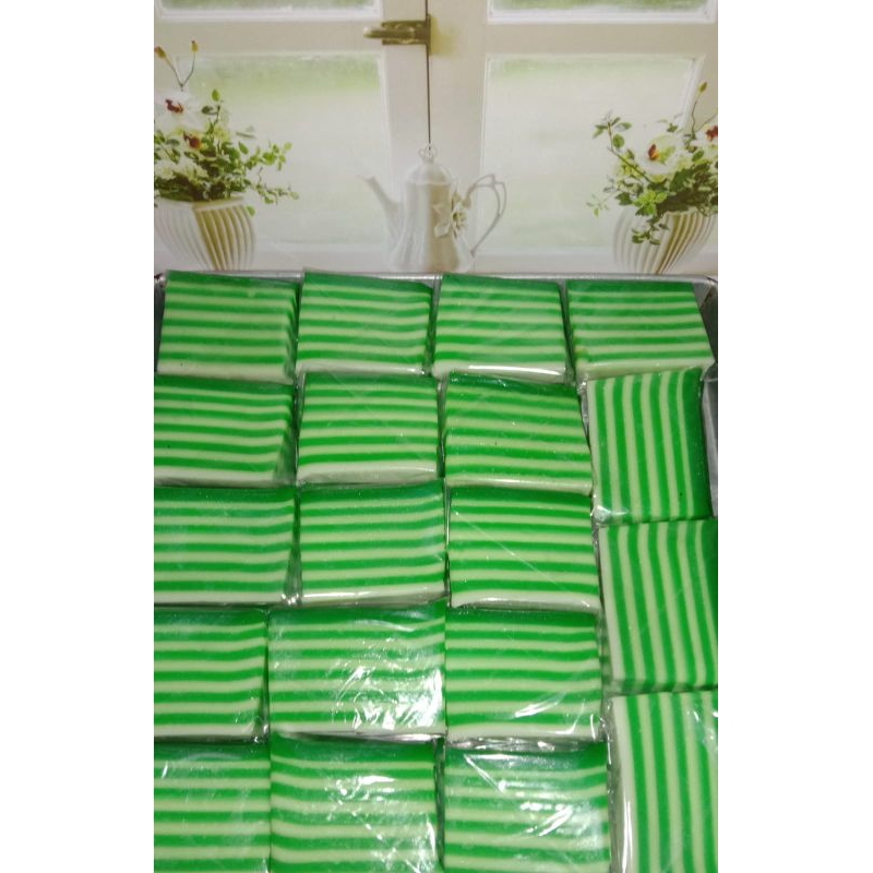 

KUE PEPE LAPIS BERAS PANDAN/KUE PEPE BETAWI (40/50 Pcs) PO H+1