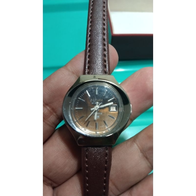 Jam Tangan Vintage Mekanik Automatic Cewek Wanita Mesin Made In Swiss Collector Item