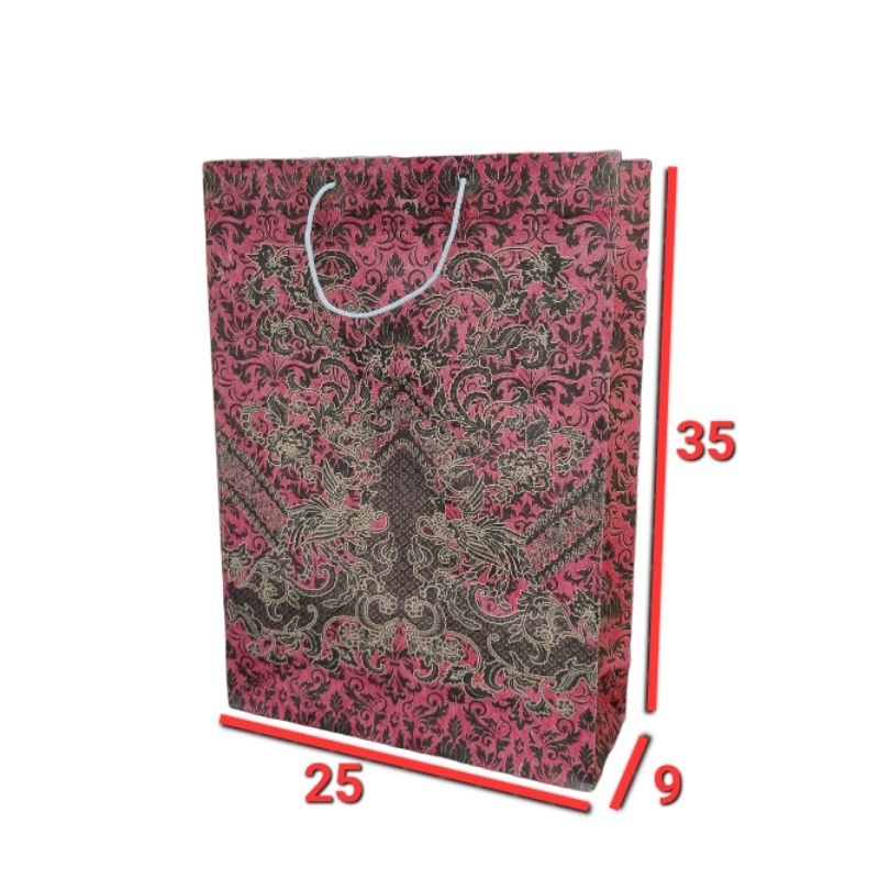 

Paper bag batik ukuran polio 25x9x35 isi 12pcs