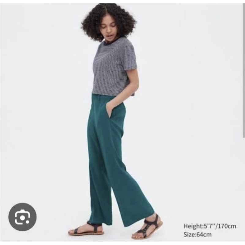 UNIQLO DRAPE FLARE PANTS IN GREEN