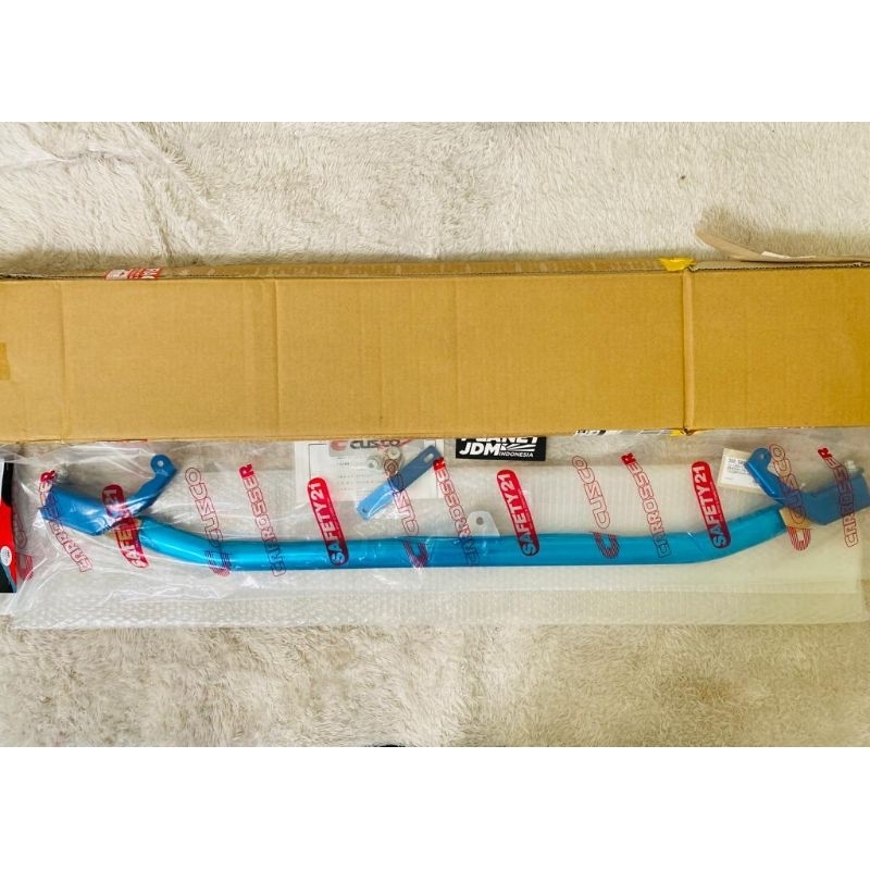 Front Strutbar Cusco jazz ge8 original japan