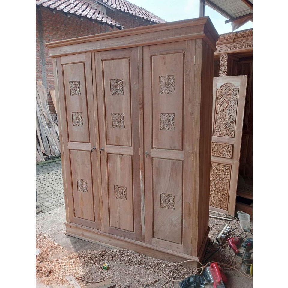 Lemari Pakaian Minimalis Jati 3 pintu / lemari pakaian minimalis / lemari pakaian jati minimalis