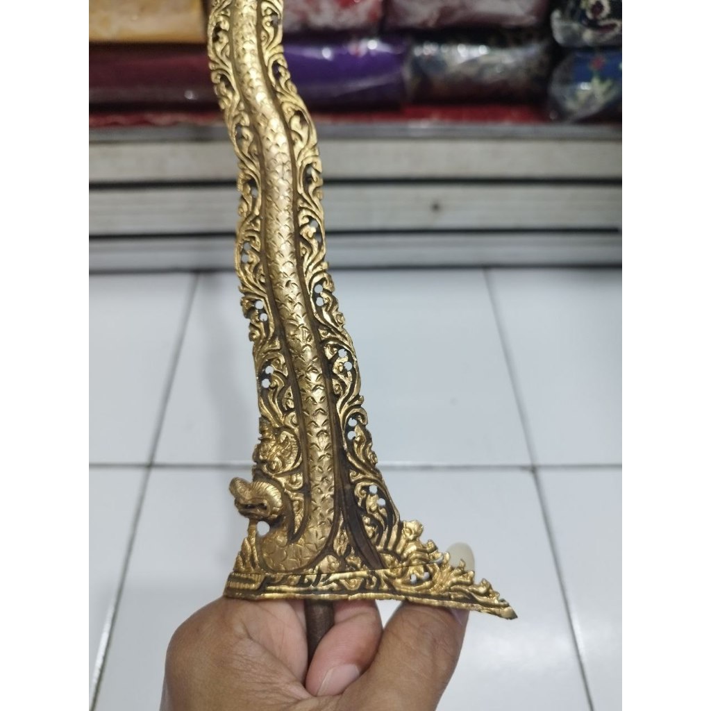 Keris Kinatah Naga Sosro Krawangan luk 9 pamor Keleng