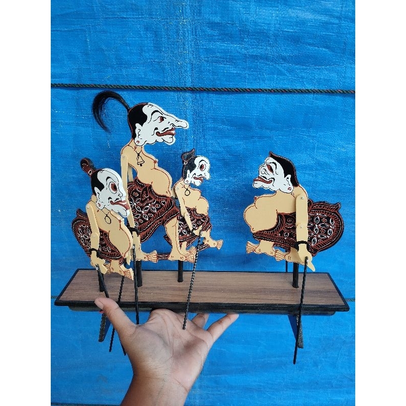 PAGELARAN WAYANG KAYU PUNOKAWAN - SOUVENIR JOGJA