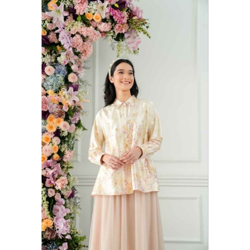 Wearing Klamby Anyelir Shirt Karavia New with Paperbag Klamby