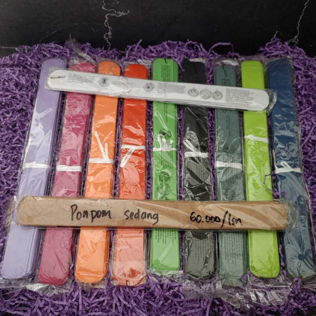 

PomPom Kertas untuk Dekorasi Pesta