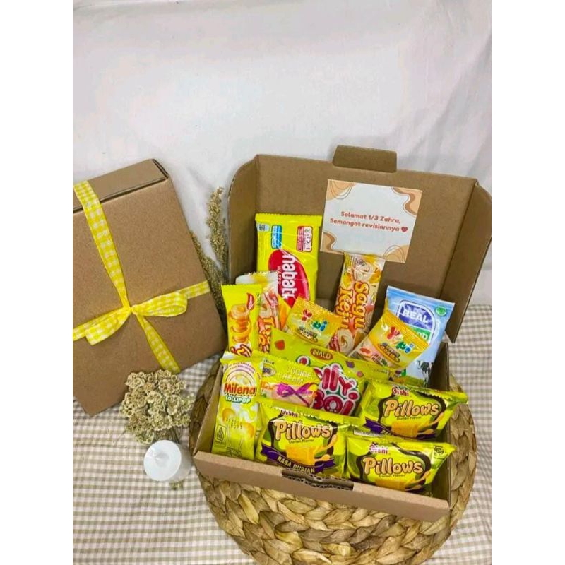 

Gift Box Snack Hampers