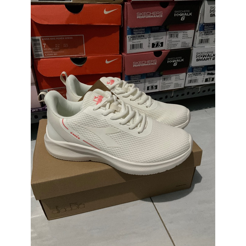 Original Sale Sepatu Diadora putih HANY Cewek