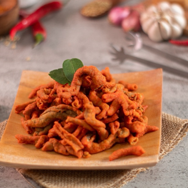 

keripik usus pedas daun jeruk 500g