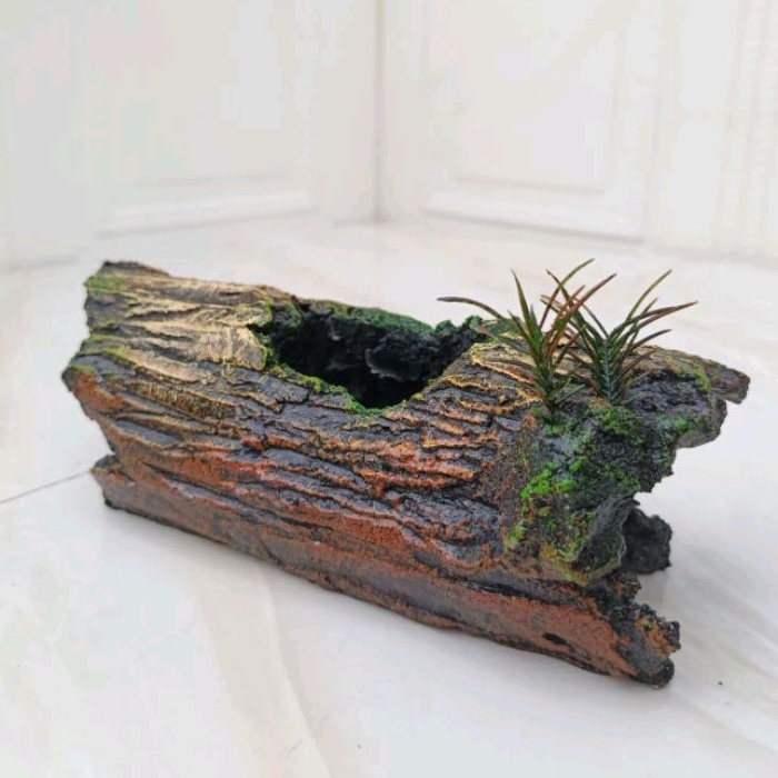 Pot relief bentuk kayu lubang 1