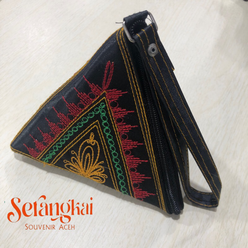 Tas Kerucut Kecil Khas Aceh