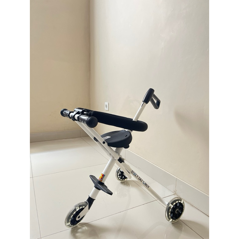 Ezzy Stroller Preloved