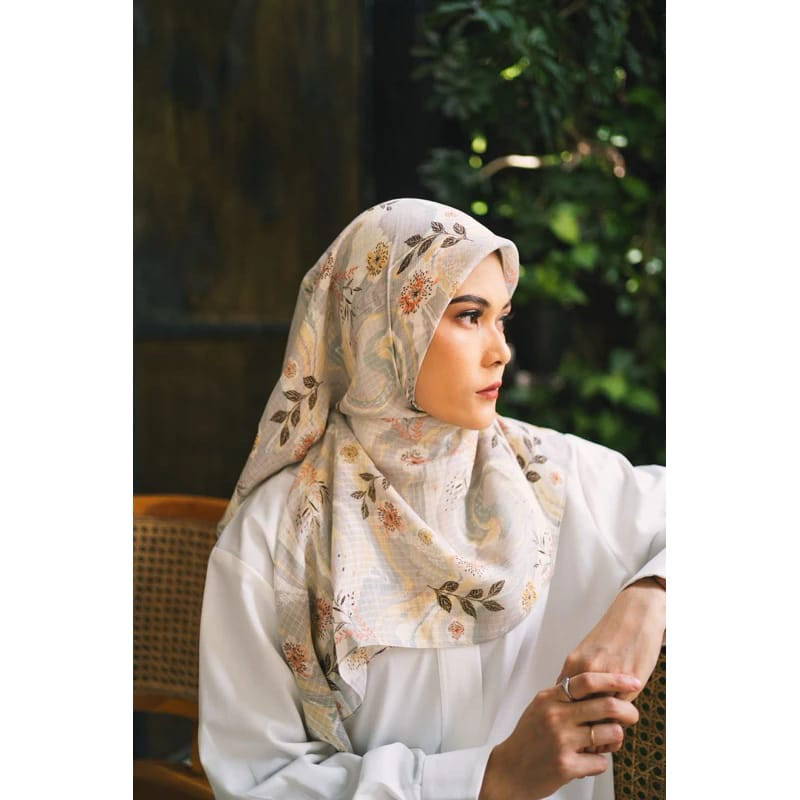 Hijab segi empat AKIRA DOBBY JAPAN