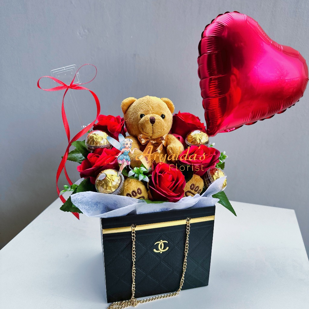 Flower Bear Chocolate Box Valentine Hampers Gift | Hadiah Cokelat Teddy Bear Beruang Silverqueen | Hadiah Pacar, Valentine, Anniversary, Valday, Birthday, Ulang Tahun, Love, Hari Ibu, Mother's Day | Kotak Kado Bouquet, Bucket, Buket, Boquet, Silver Queen