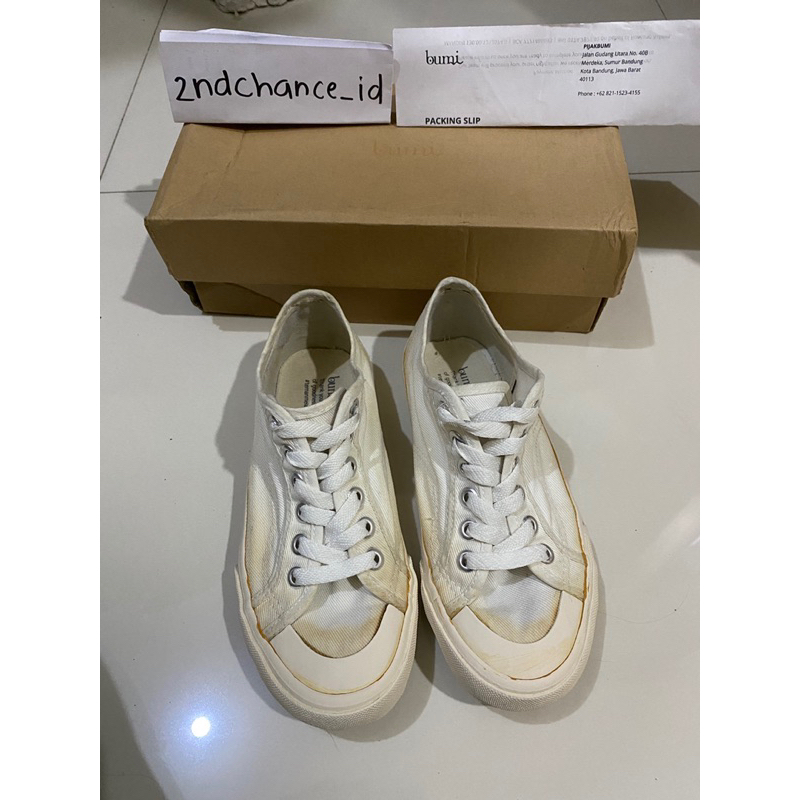 pijak bumi pijakbumi preloved sakka sneakers white size 38 besar 24.5 mirip converse