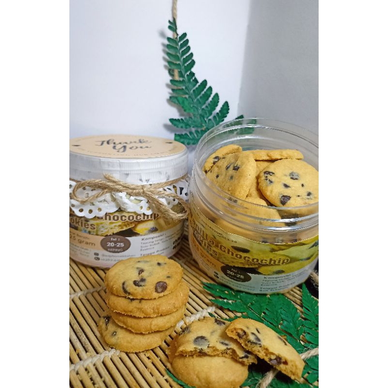 

Adp Vanilla Chocochip Cookies Kukis Vanilla Renyah Toples 400ml