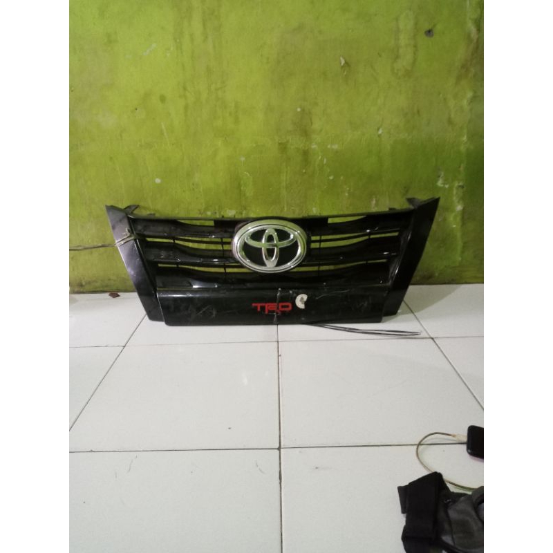 grill Toyota Fortuner vrz tahun 2017 2018