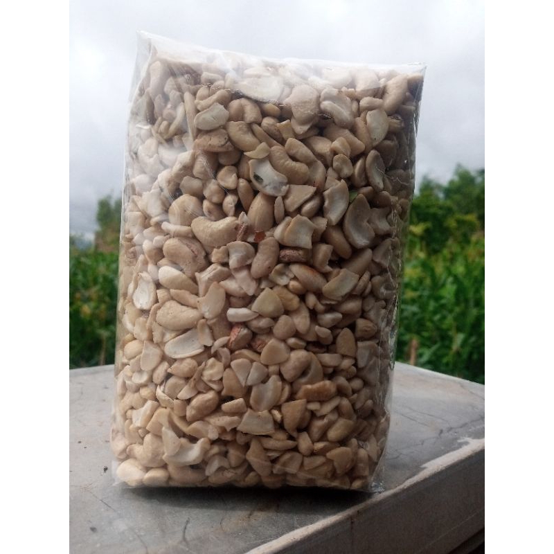 

Kacang mete patahan kering