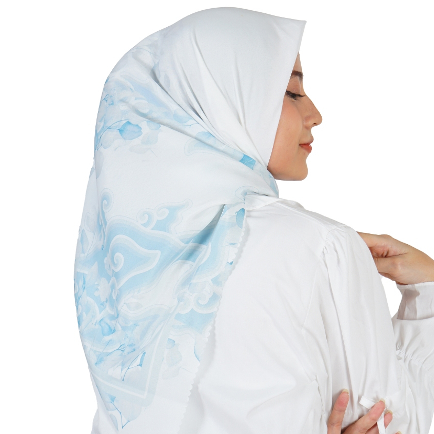 BATIK TRUSMI Hijab Voal Segi 4 Hijab Tepian Batik Motif Mega Mendung