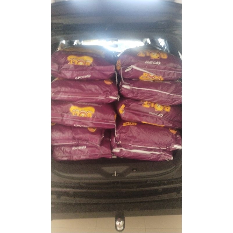 bolt makanan kucing 20kg