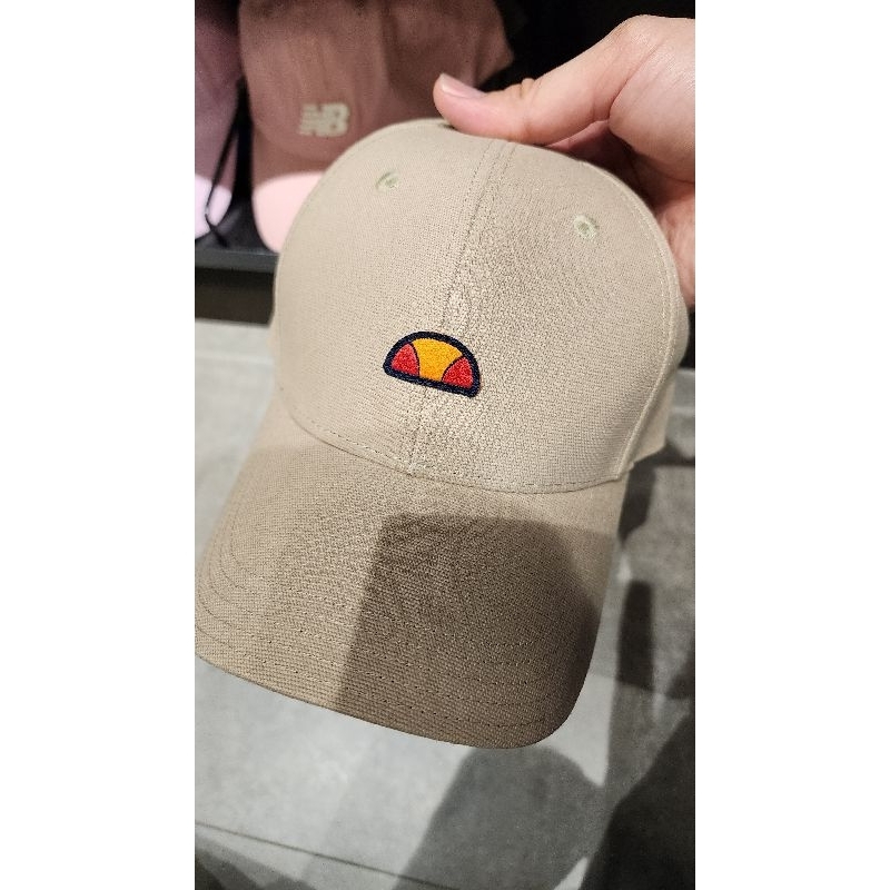 Ellesse Caps Topi BNWT New Original