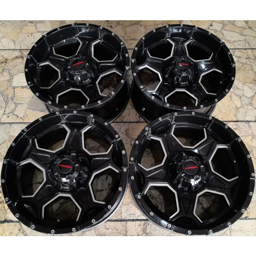 Velg Mobil Bekas GRID Ring 18 Lubang Pcd 6x139,7