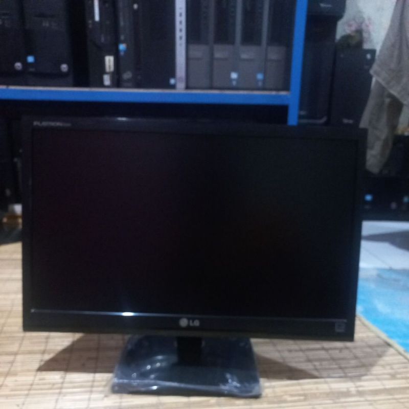 Monitor LED LG 22 inci  Flatron E2241T VGA DVI